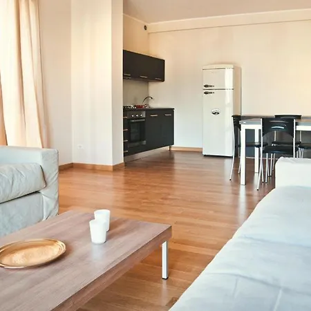 Studio By Eureka Apartment